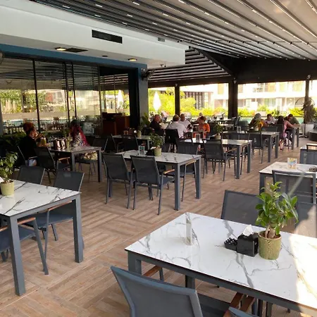 Iskele Courtyard Long 公寓 *