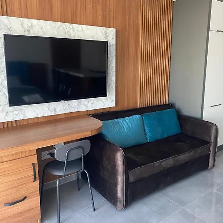 Iskele Courtyard Long