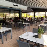 Iskele Courtyard Long דירה *