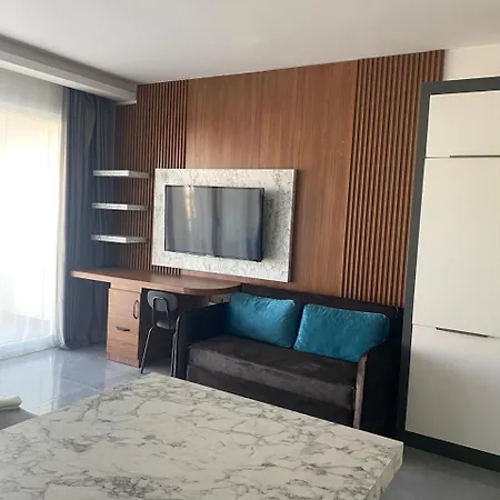 Iskele Courtyard Long *