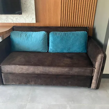 Iskele Courtyard Long דירה