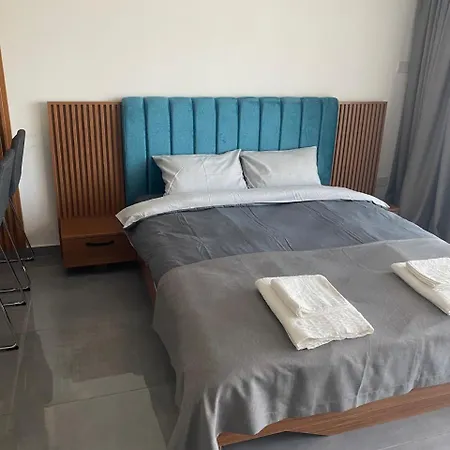 Apartament Iskele Courtyard Long *