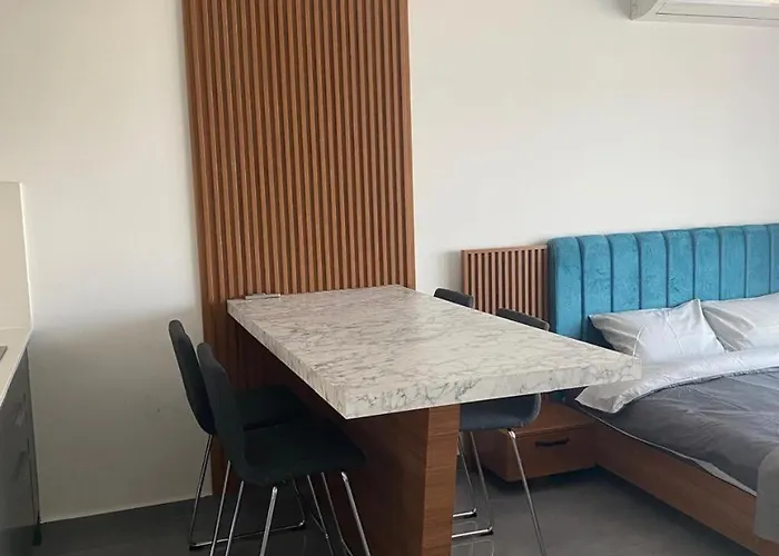 Apartment Iskele Courtyard Long